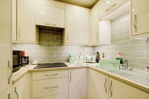 KITCHEN- click for photo gallery